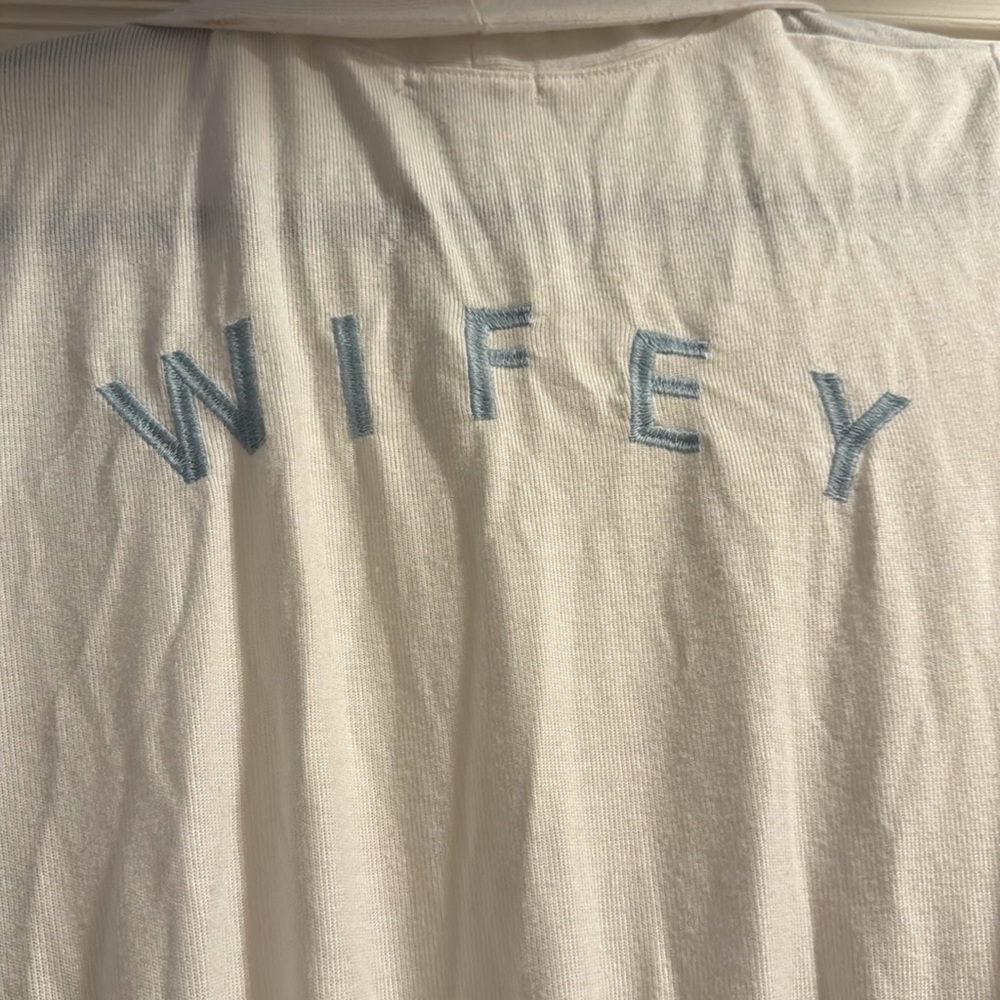WIFEY Robe - Picture 2 of 5